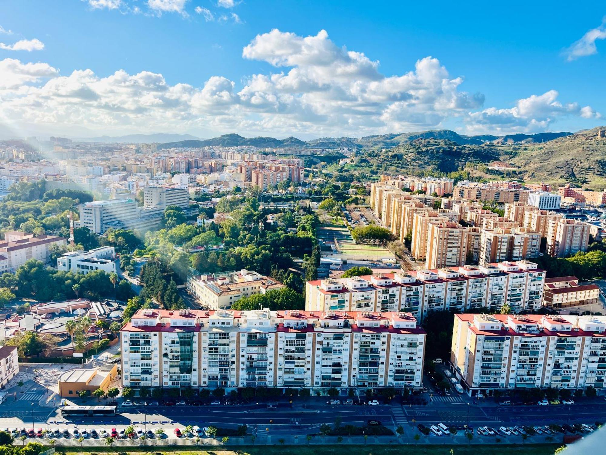 Apartamento De Lujo Con Vistas Impresionantes Apartment Malaga Exterior photo