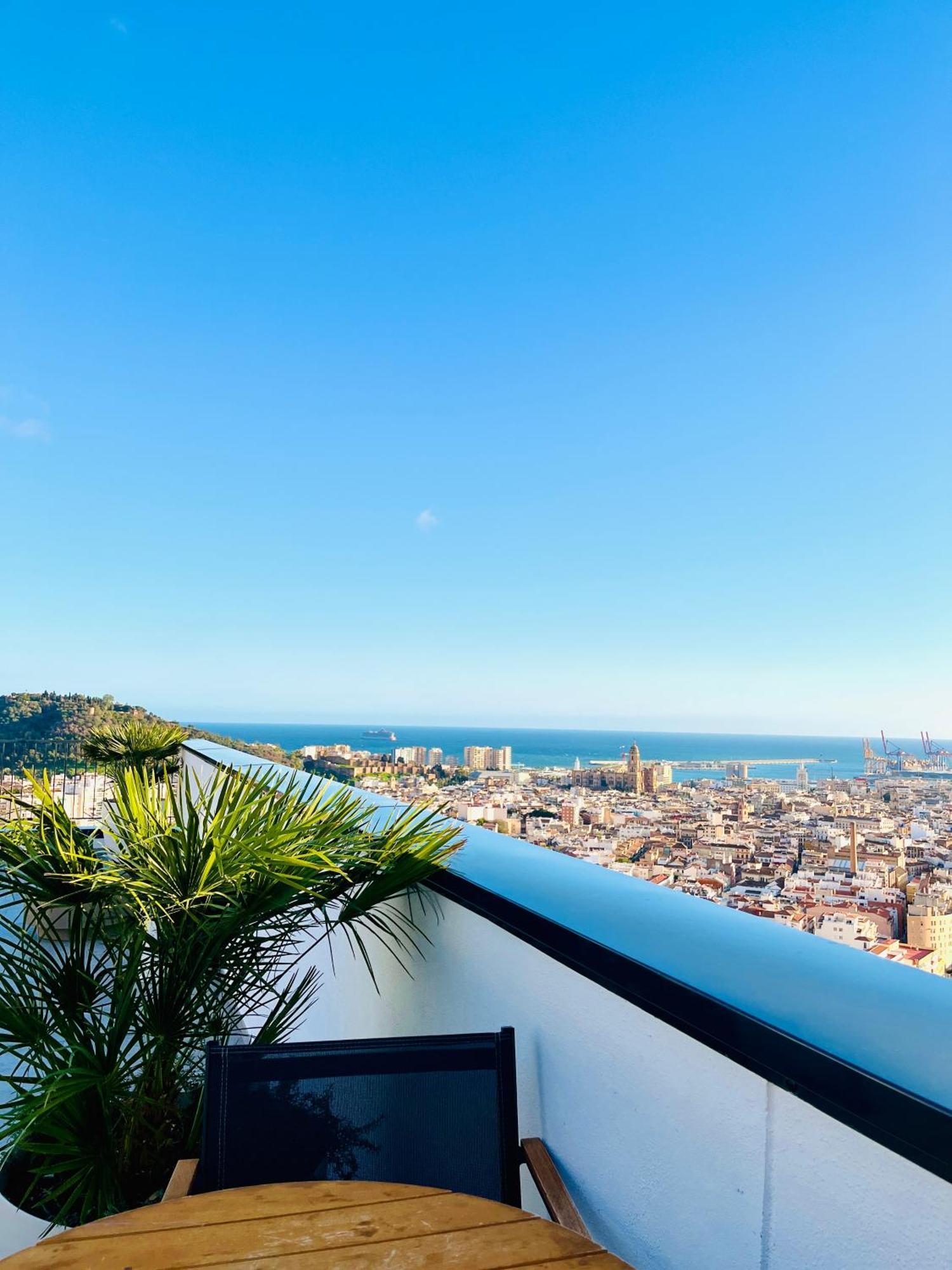 Apartamento De Lujo Con Vistas Impresionantes Apartment Malaga Exterior photo